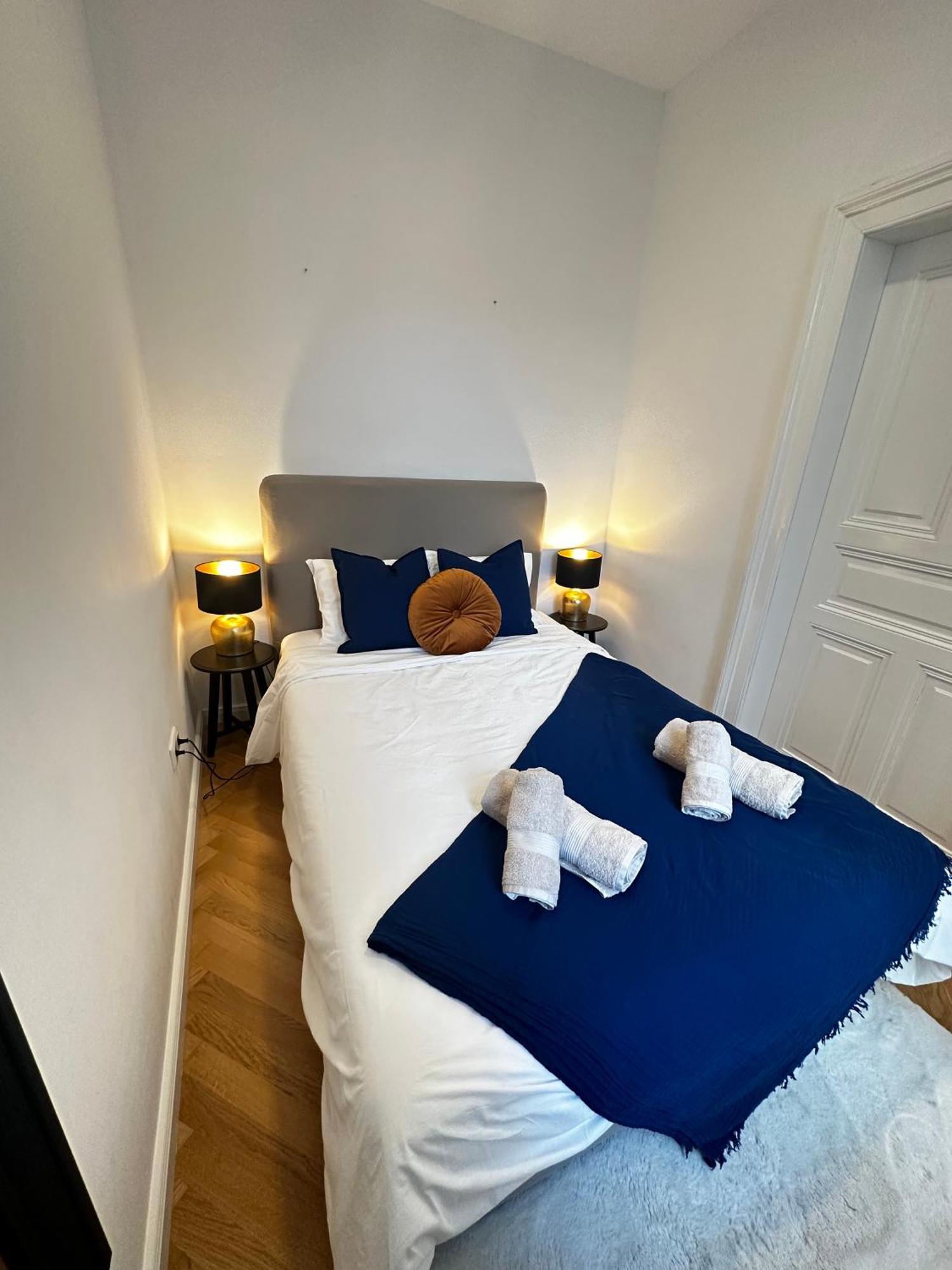 Luxury 3 Bedroom Apartment Near Schoenbrunn Palace Wina Bagian luar foto