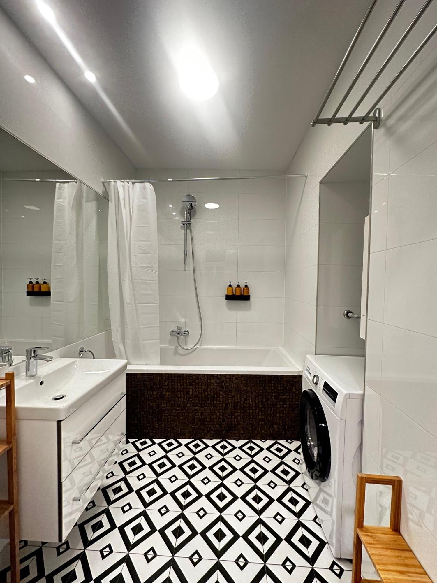 Luxury 3 Bedroom Apartment Near Schoenbrunn Palace Wina Bagian luar foto